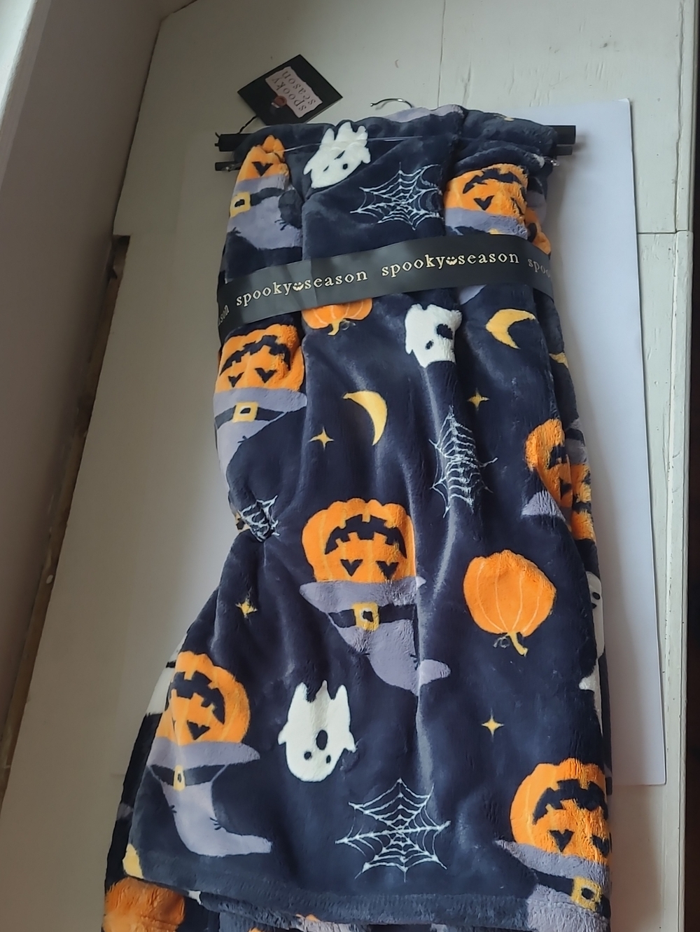 SpookySeason Halloween Throw Blanket